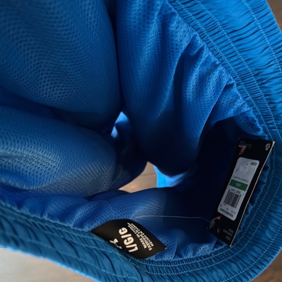 Under Armour Blue Athletic Training Shorts NWT L - Picture 9 of 10